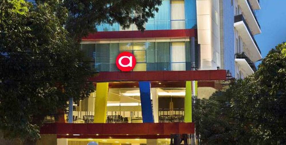 Amaris Hotel Cihampelas Bandung Eksteriør billede